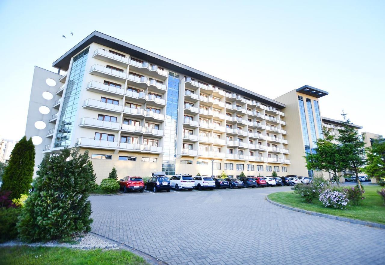 Komfortowy Apartament W Arka Medical Spa 코워브제크 외부 사진